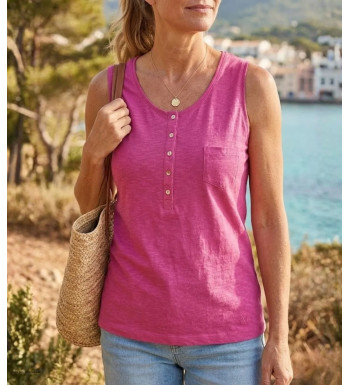Débardeur femme rose fuchsia uni Mayflower modèle ANDY3F en coton avec col tunisien à boutons et petite poche poitrine.