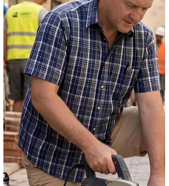 Chemise manches courtes de travail pour homme bleue SEDETEX modèle 320030U001 avec poche poitrine.