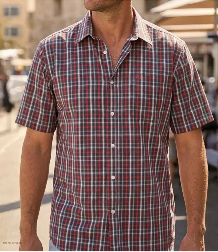 Chemise à carreaux manches courtes pour homme coloris gris et corail CHALLENGER modèle B3103A avec poche poitrine plaquée.