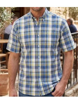 Chemise à carreaux manches courtes pour homme coloris bleu et jaune CHALLENGER modèle B3107A avec poche poitrine plaquée.