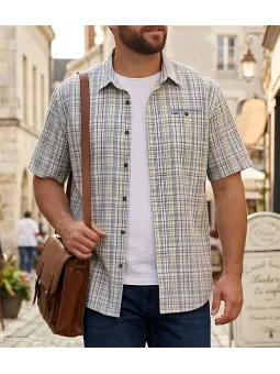 Chemise manches courtes pour homme vert et bleu CHALLENGER modèle CH4011 avec poche poitrine boutonnée.