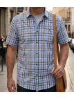 Chemise manches courtes coupe confort pour homme vert et vert-bleu de la marque CHALLENGER modèle CH4013 avec poche poitrine.