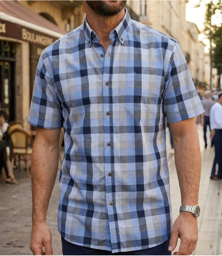 Chemise manches courtes pour homme de la marque CHALLENGER modèle TADEK1 en coton fils teints avec poche poitrine, vue de face.