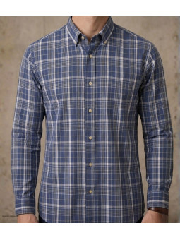 Chemise manches longues pour homme en coton bleu classique SEDETEX modèle M031 avec col libre et poche poitrine.