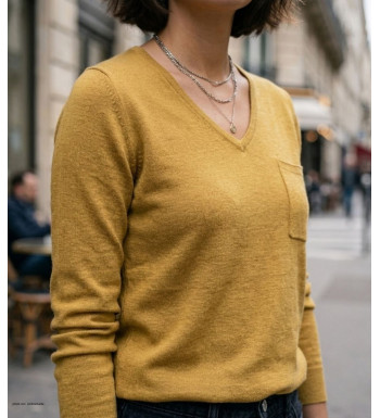 Pull moutarde femme CABARET2 – Col V roulotté, maille fine