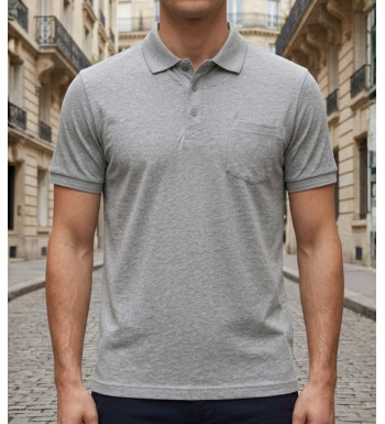 Polo manches courtes en coton jersey CHALLENGER modèle REMY4 couleur gris chiné avec poche poitrine et liserets discrets.