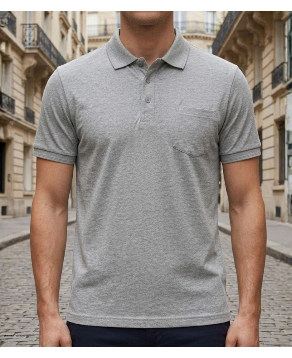 Polo manches courtes en coton jersey CHALLENGER modèle REMY4 couleur gris chiné avec poche poitrine et liserets discrets.