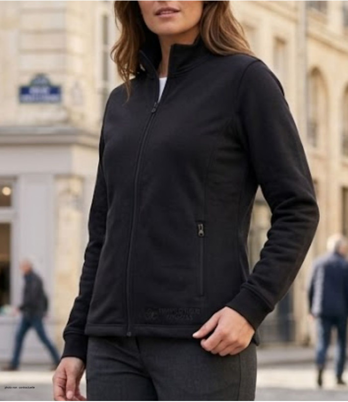 Veste en molleton zippée pour femme MAYFLOWER modèle PIAZZA2 coloris noir avec col montant et poches latérales.