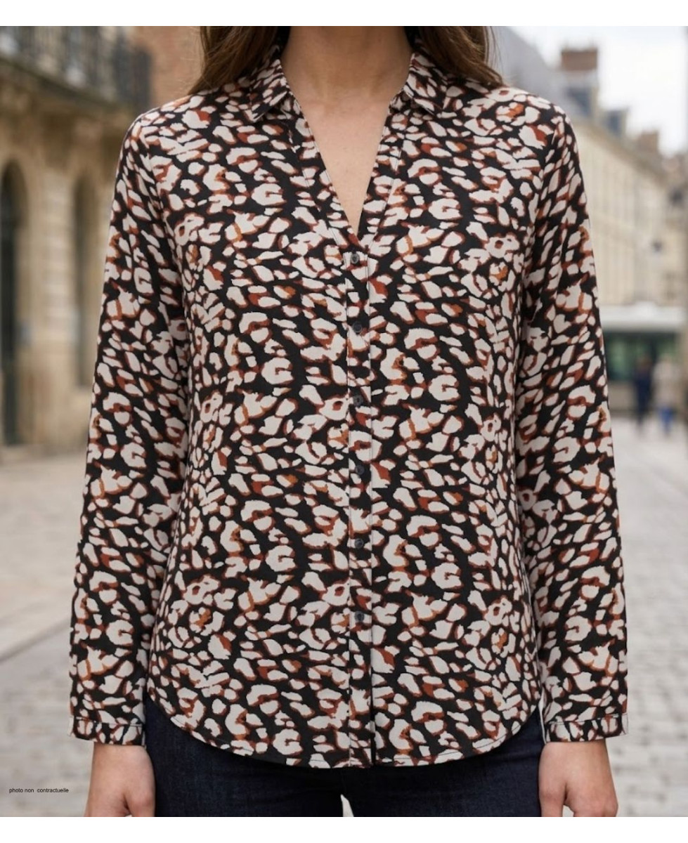 Chemisier imprimé à motifs pour femme MAYFLOWER modèle MINO1 en tissu fluide avec manches longues et col classique.