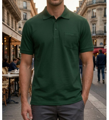 Polo manches courtes CHALLENGER modèle ROMEO2 coloris vert foncé en maille piquée avec poche poitrine pour homme.