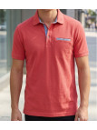 Polo manches courtes pour homme Challenger modèle POL3001C coloris rouge uni en maille piquée avec poche poitrine boutonnée.