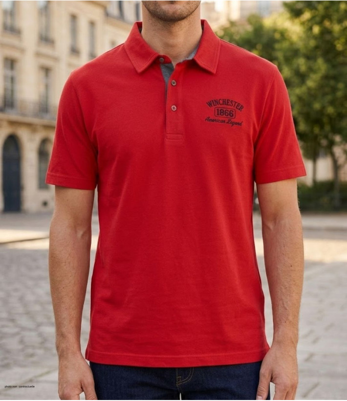 Polo manches courtes pour homme Winchester modèle Return1 en coton jersey de couleur rouge avec col boutonné classique.