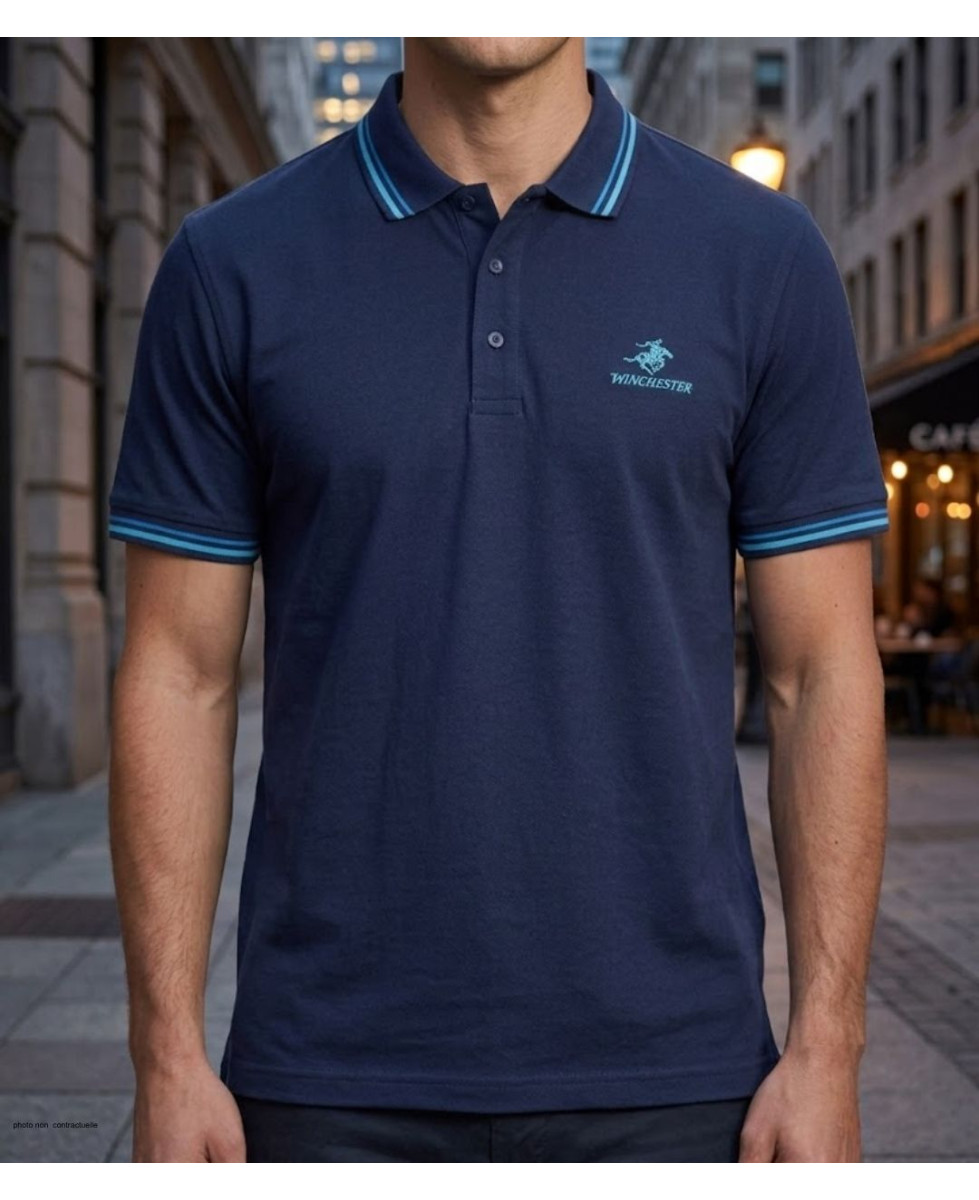 Polo manches courtes pour homme bleu marine de la marque WINCHESTER modèle ROGAN3 avec liserés au col.
