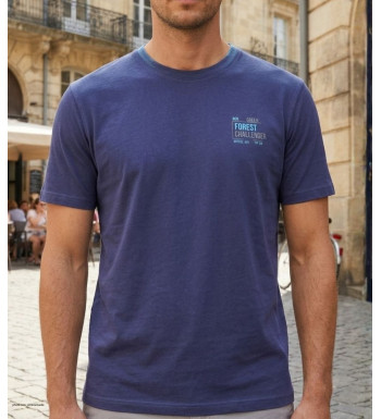 Tee-shirt manches courtes pour homme CHALLENGER modèle SENADOR3 coloris bleu indigo avec col rond et sérigraphie poitrine.