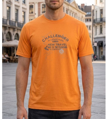 Tee-shirt à manches courtes pour homme CHALLENGER modèle STEFANO de couleur orange vif avec col rond classique.