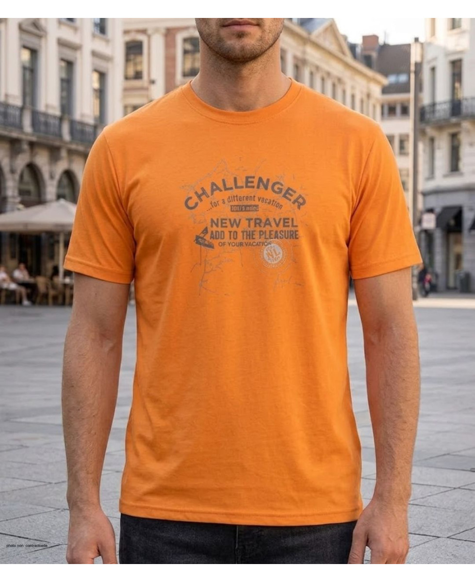 Tee-shirt à manches courtes pour homme CHALLENGER modèle STEFANO de couleur orange vif avec col rond classique.
