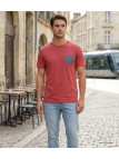 CHALLENGER TEE3022A — Tee-shirt rouge poche chambray gris