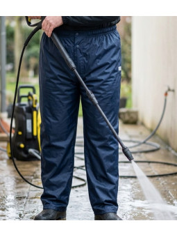Pantalon de pluie imperméable pour homme Sedetex modèle U672 coloris noir avec coutures soudées et bas de jambes zippés