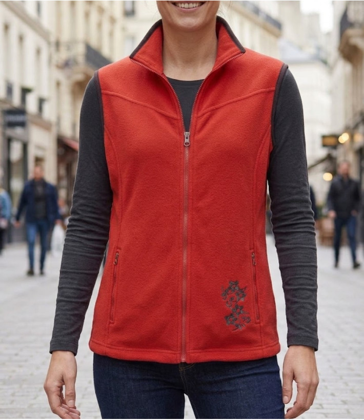Gilet polaire sans manches MAYFLOWER SH1026 coloris orange avec fermeture zippée et broderie